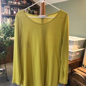 Woman’s Attitudes knit tunic